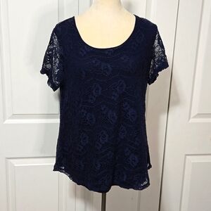 Leo & Nicole. Navy Lace Blouse. Size XL.